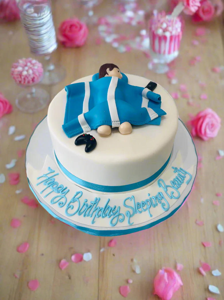 Sleeping Beauty Fondant Cake - Image 4