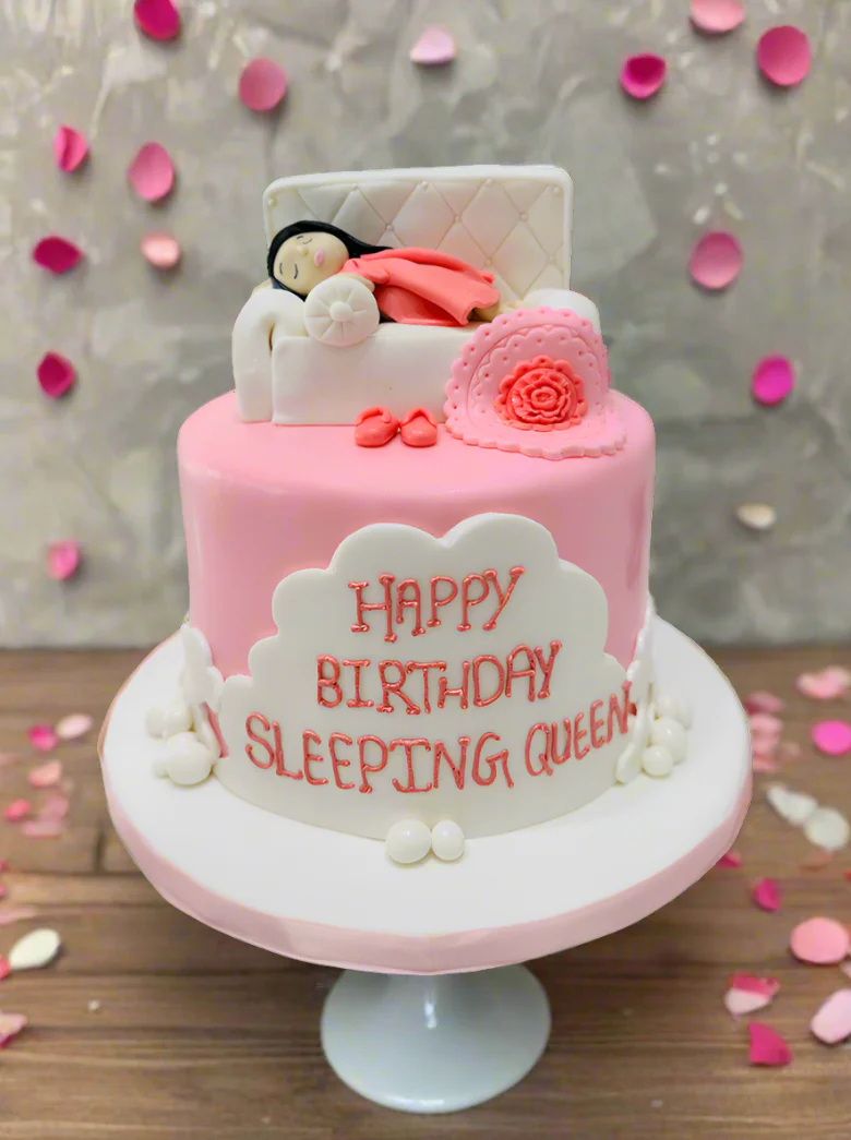 Sleeping Queen Fondant Cake - Image 2