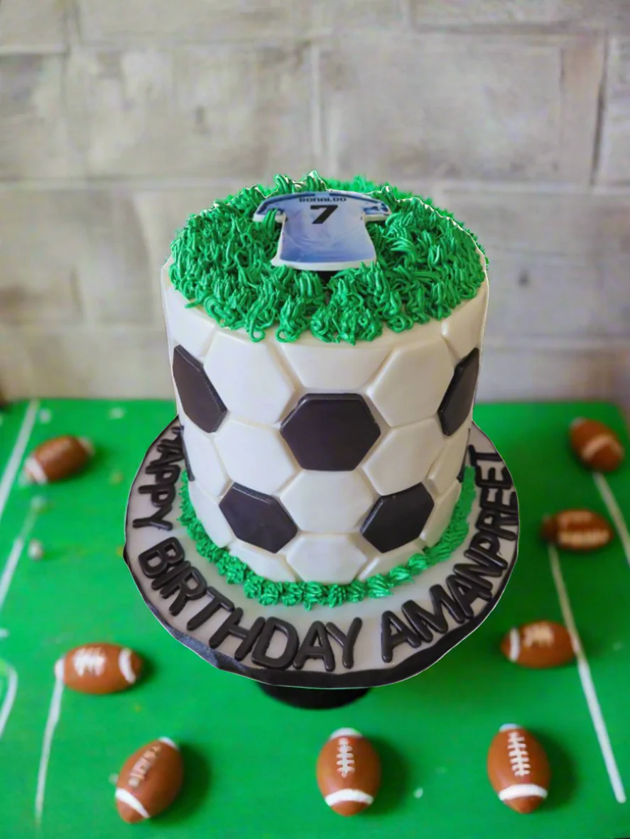 Soccer Fondant Cake - Image 2