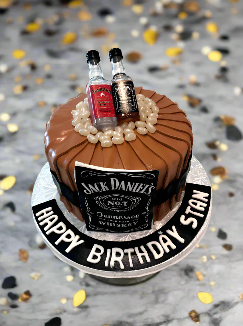 Stan Bottle Cake - Image 4