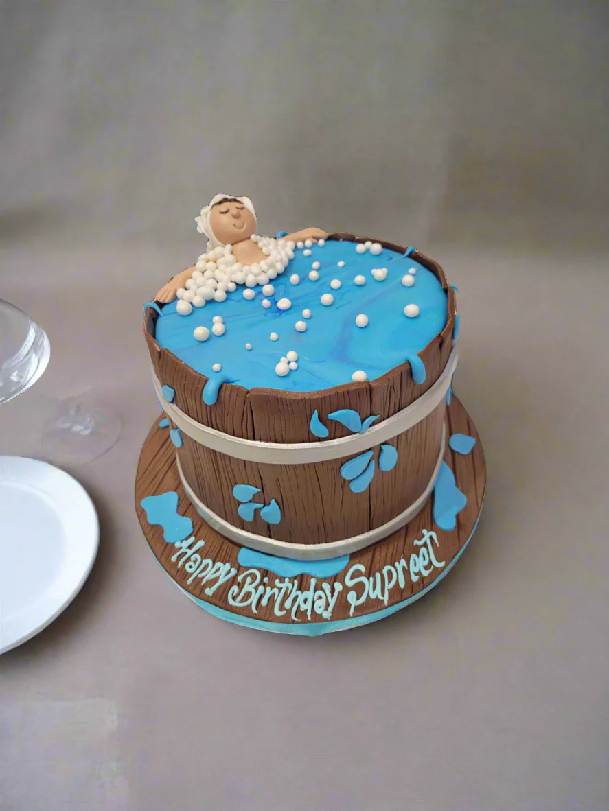 Supreet Bathtub Fondant Cake - Image 3