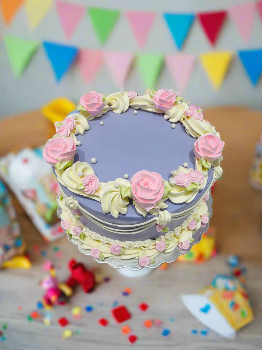 Tasha Vintage Cake - Image 2