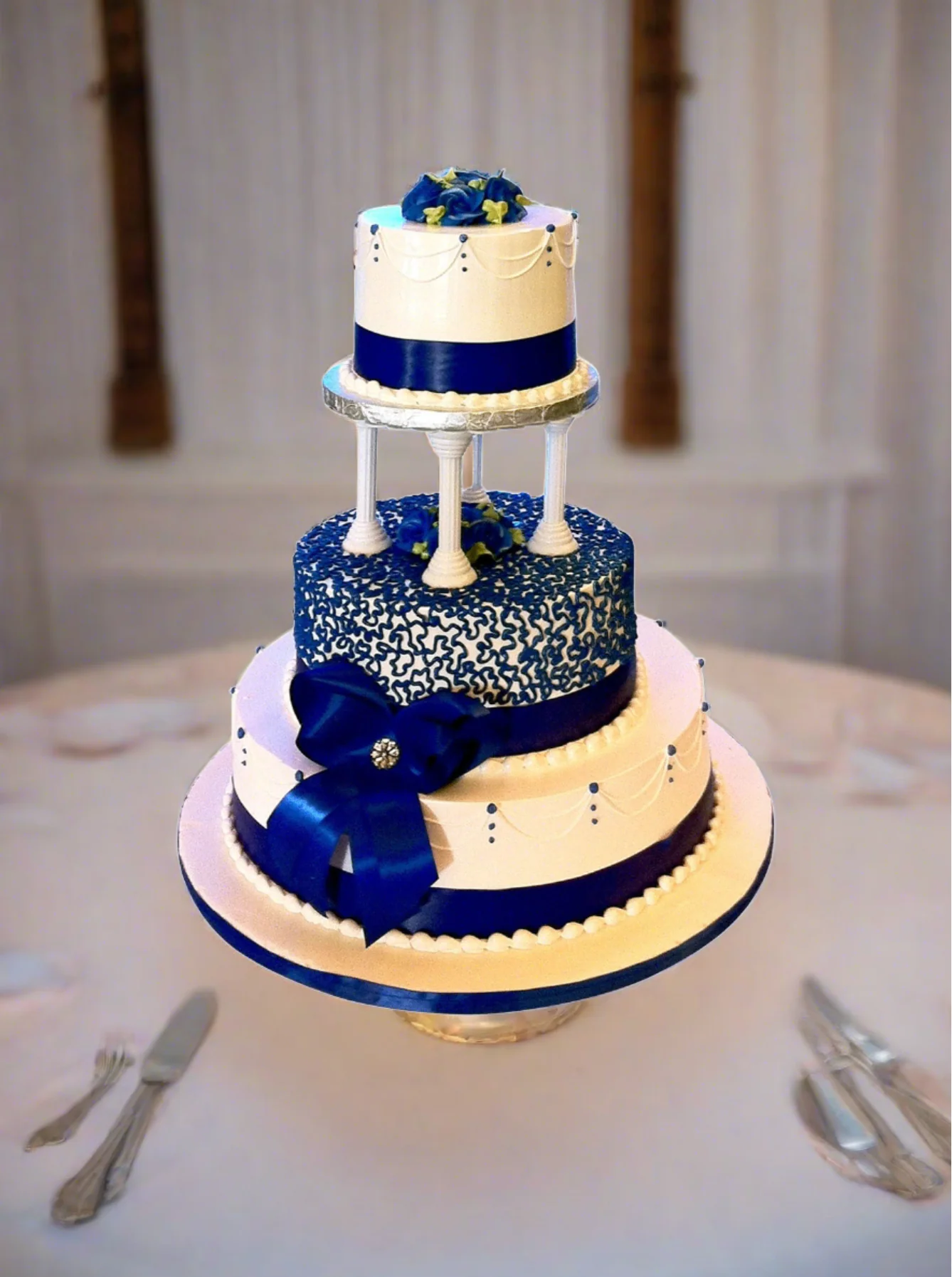 Taylor Elegant Wedding Cake - Image 4
