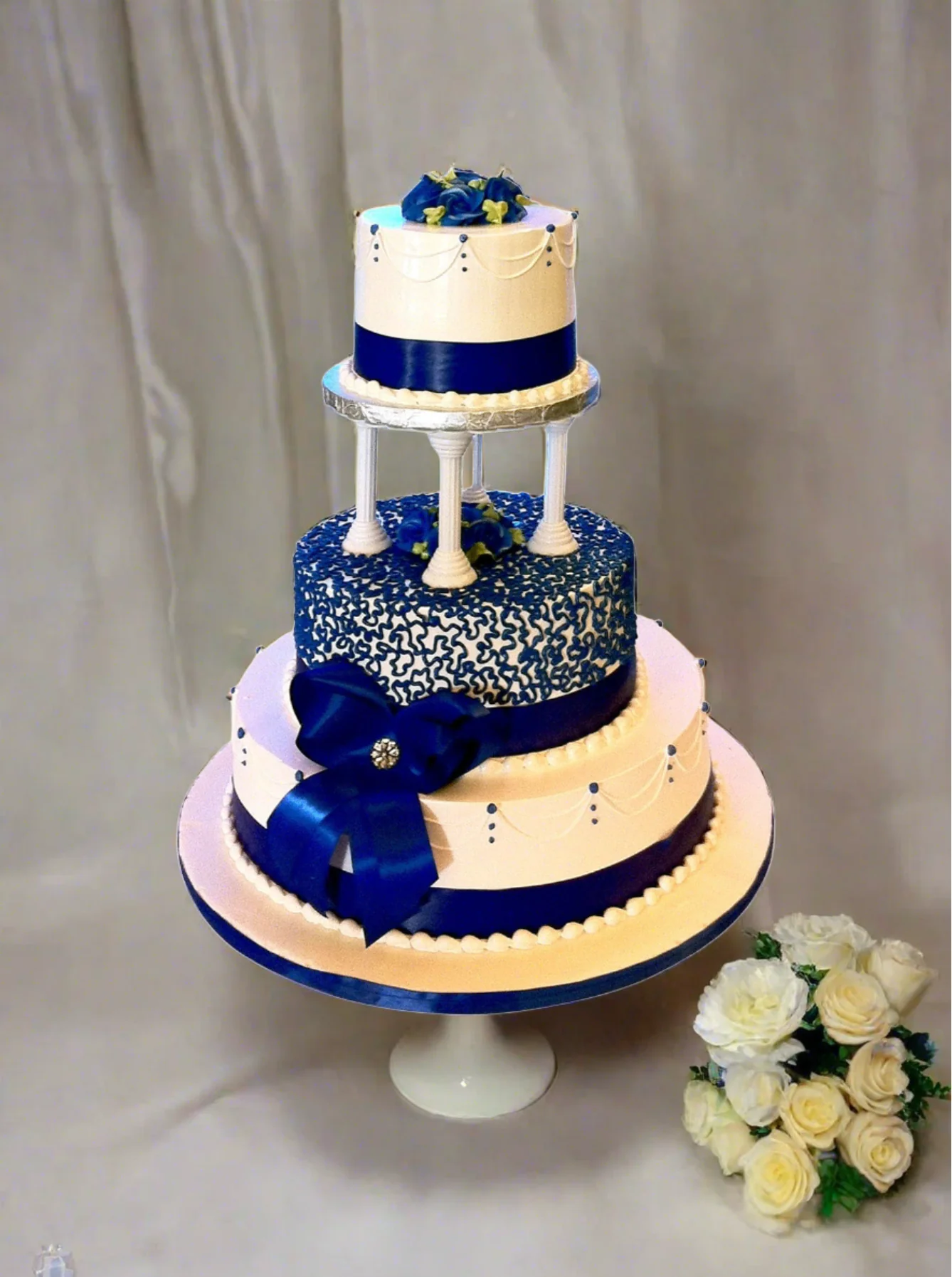 Taylor Elegant Wedding Cake - Image 5