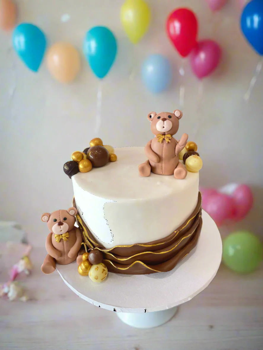 Teddy Bear Ruffle Fondant Cake - Image 2