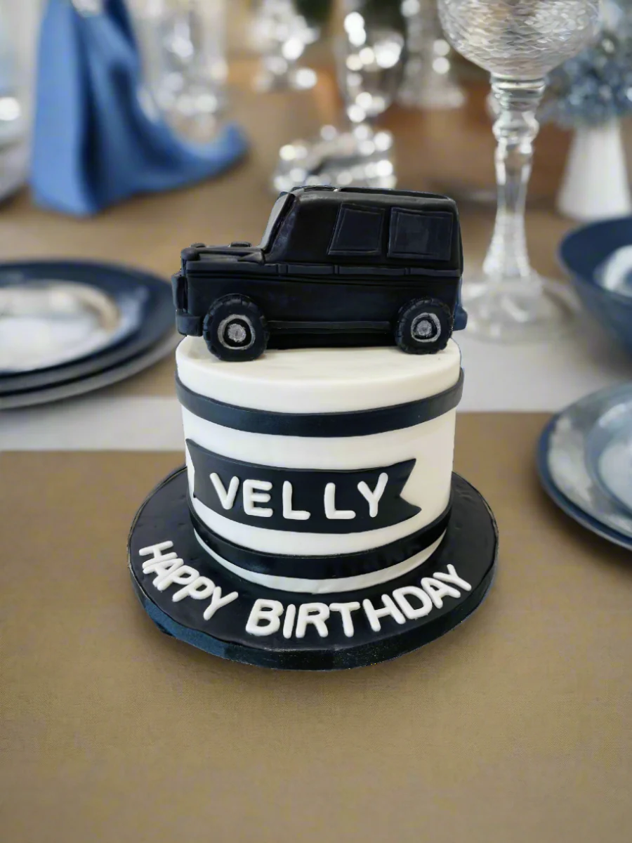 Velly Jeep Fondant Cake - Image 4