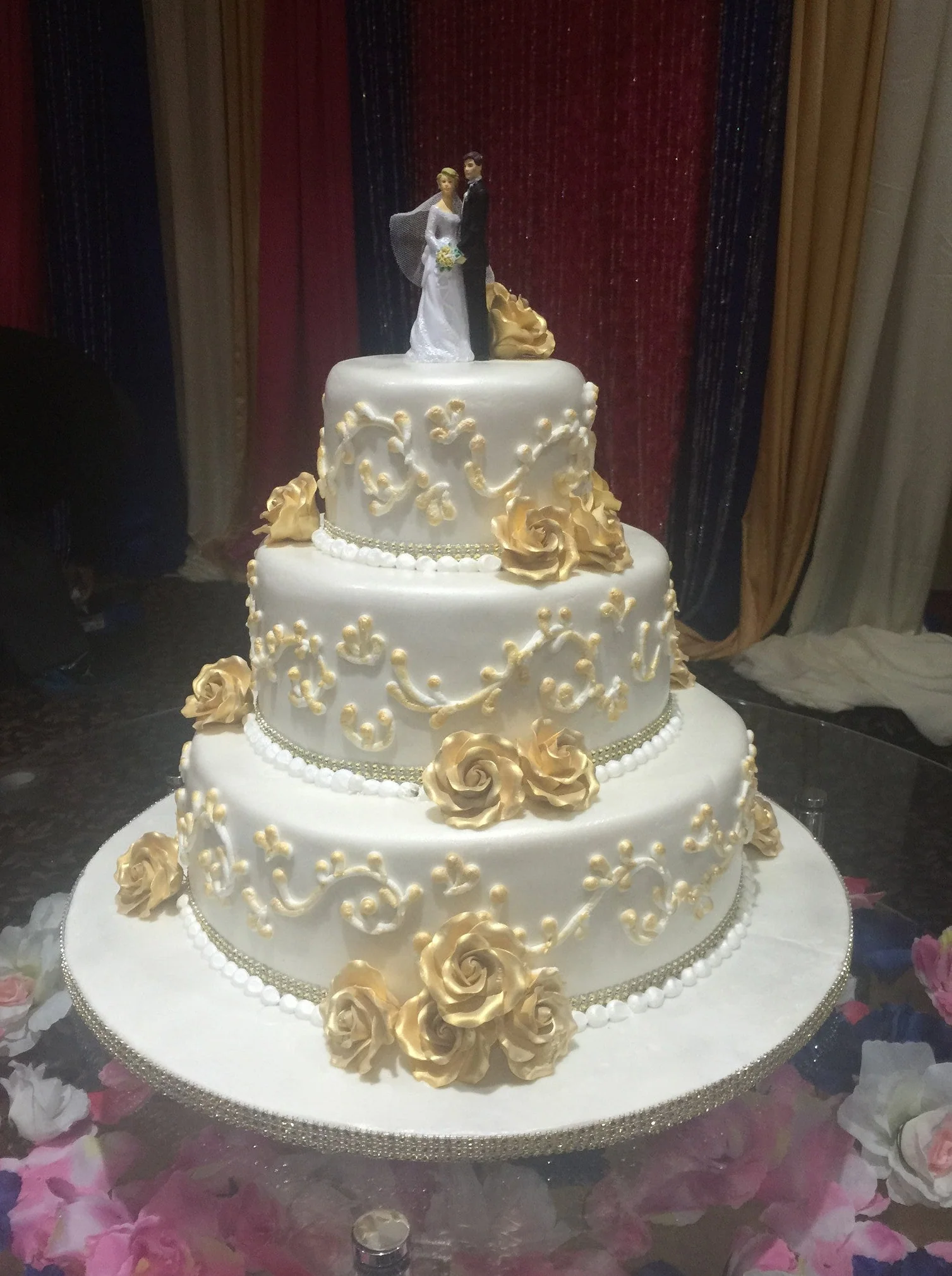 Vera Wedding Cake - Image 5