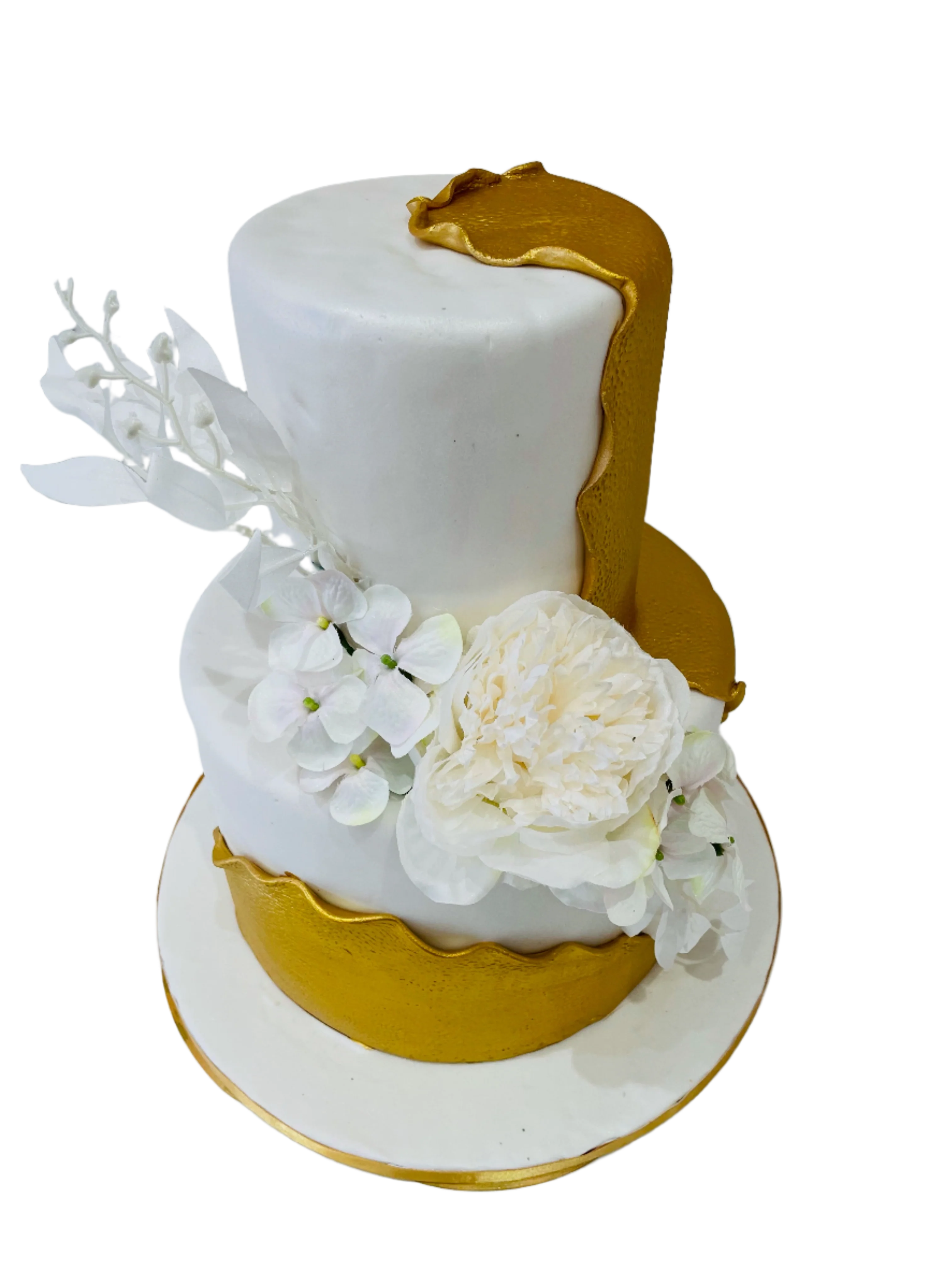 White & Gold Theme Wedding Cake - Image 5