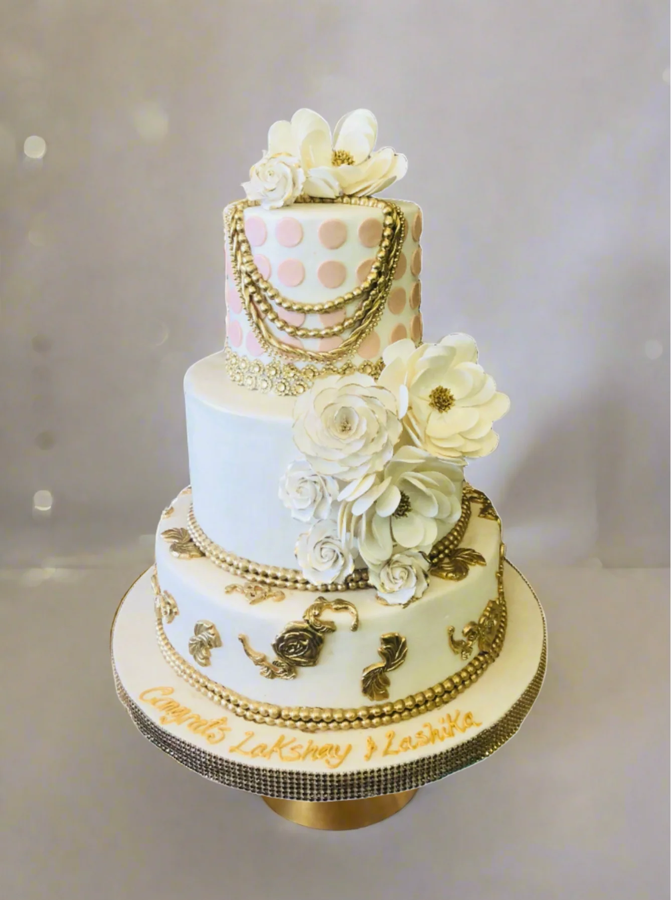 White & Gold Wedding Cake - Image 3