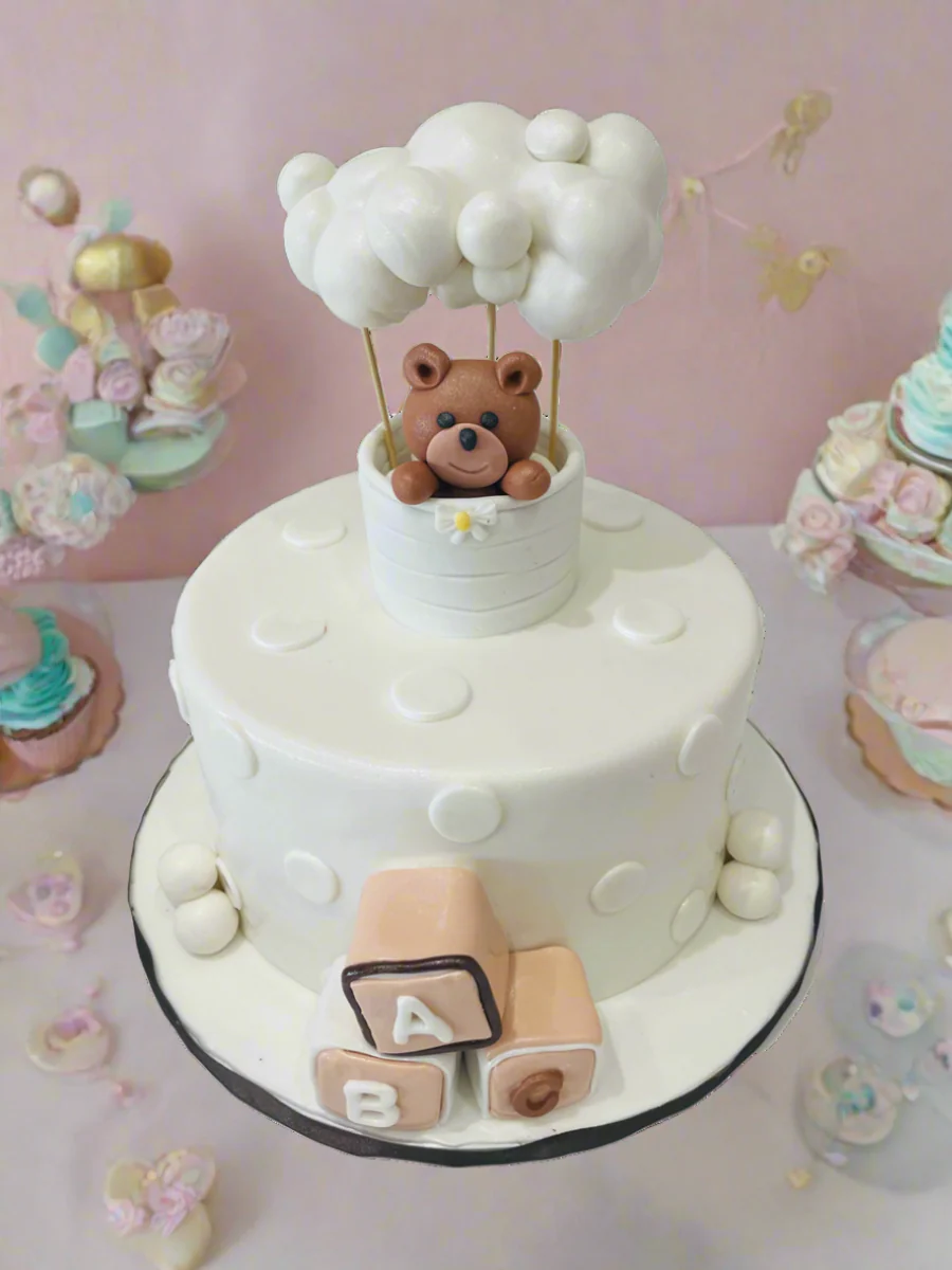 White Hot Air Balloon Fondant Cake - Image 5