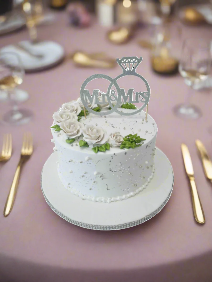 White Pearls Cream Cake - Image 4