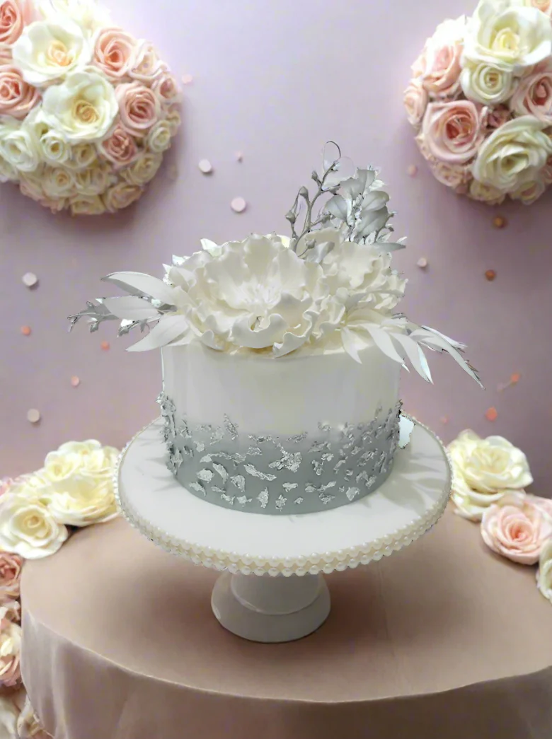 White & Silver Cream Cake - Image 3